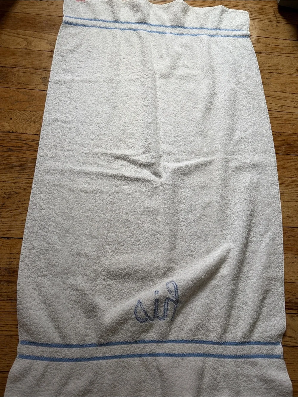 Vintage His and Hers Bath Embroidered Towels